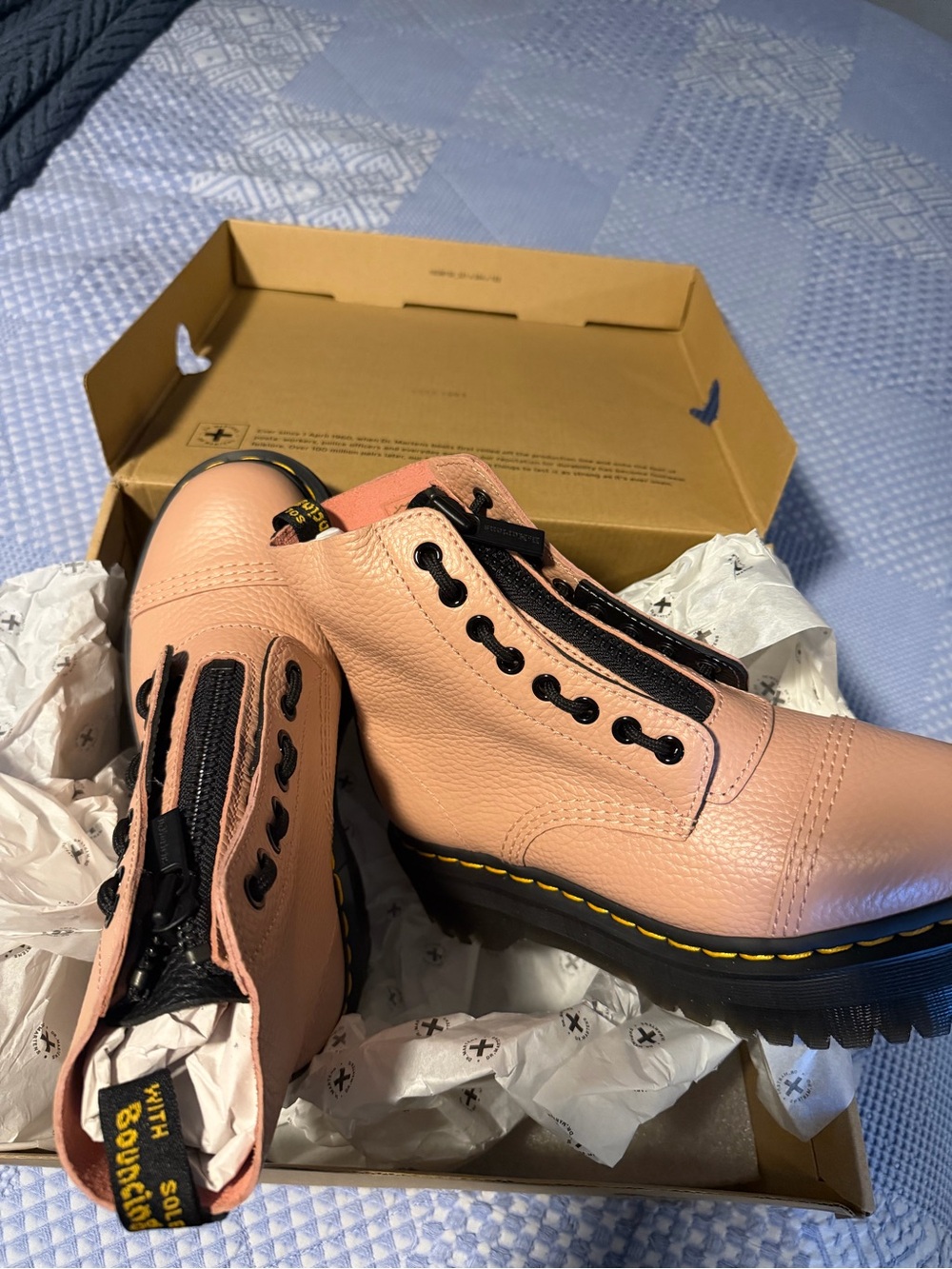 Women’s Dr Martens Sinclair boot - Picture 9 of 10